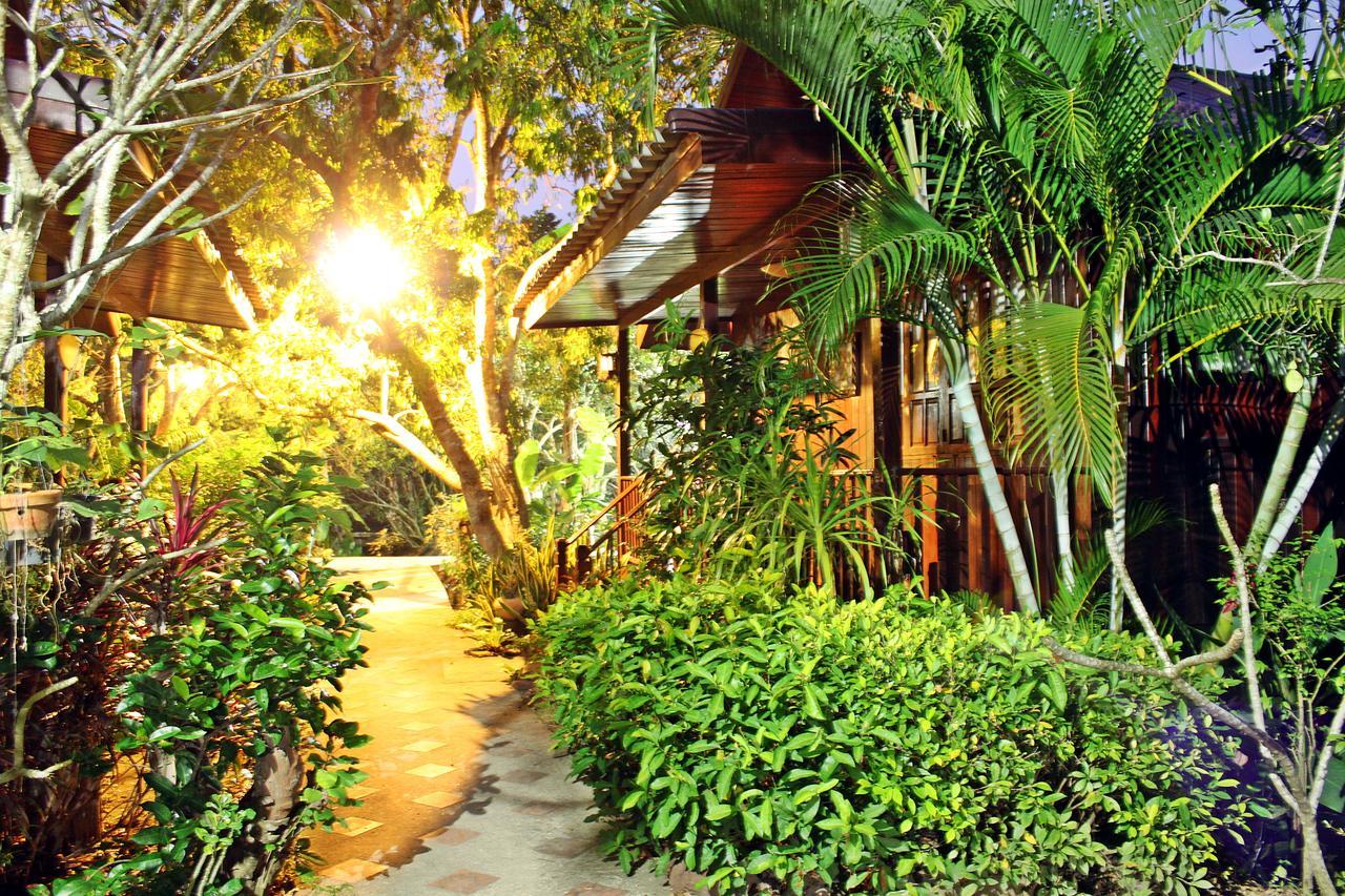 Baansuan Lychee Maeklong Resort Ampawa 安帕瓦 外观 照片