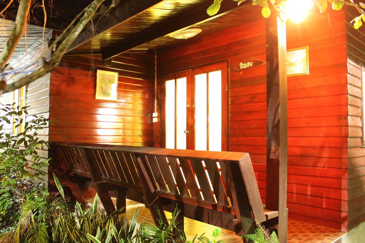 Baansuan Lychee Maeklong Resort Ampawa 安帕瓦 外观 照片