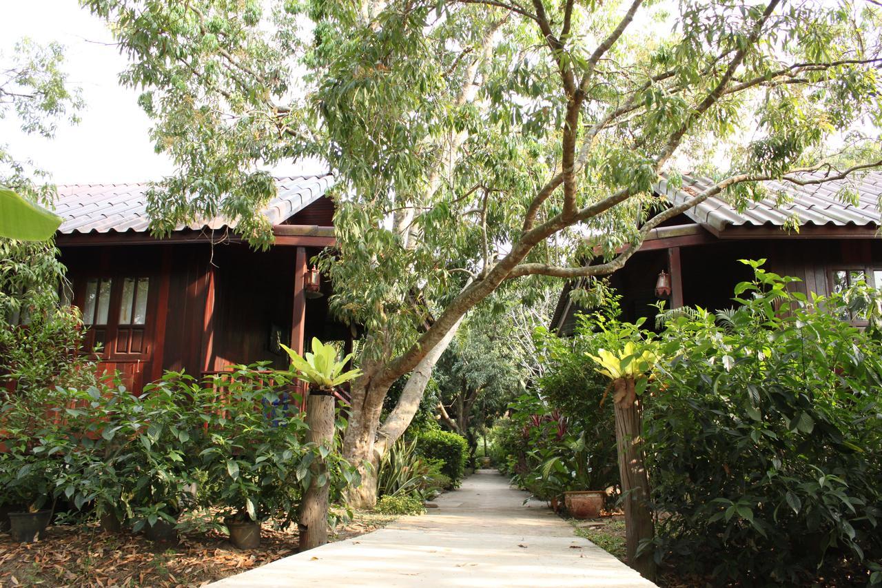 Baansuan Lychee Maeklong Resort Ampawa 安帕瓦 外观 照片
